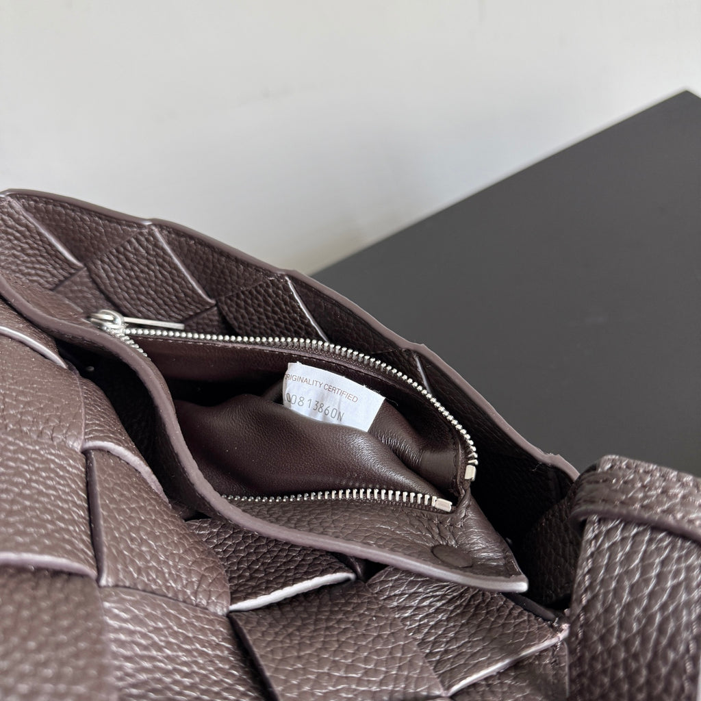 Bottega Veneta 795637 Black Designer Handbag Edition 3 - detail image 7