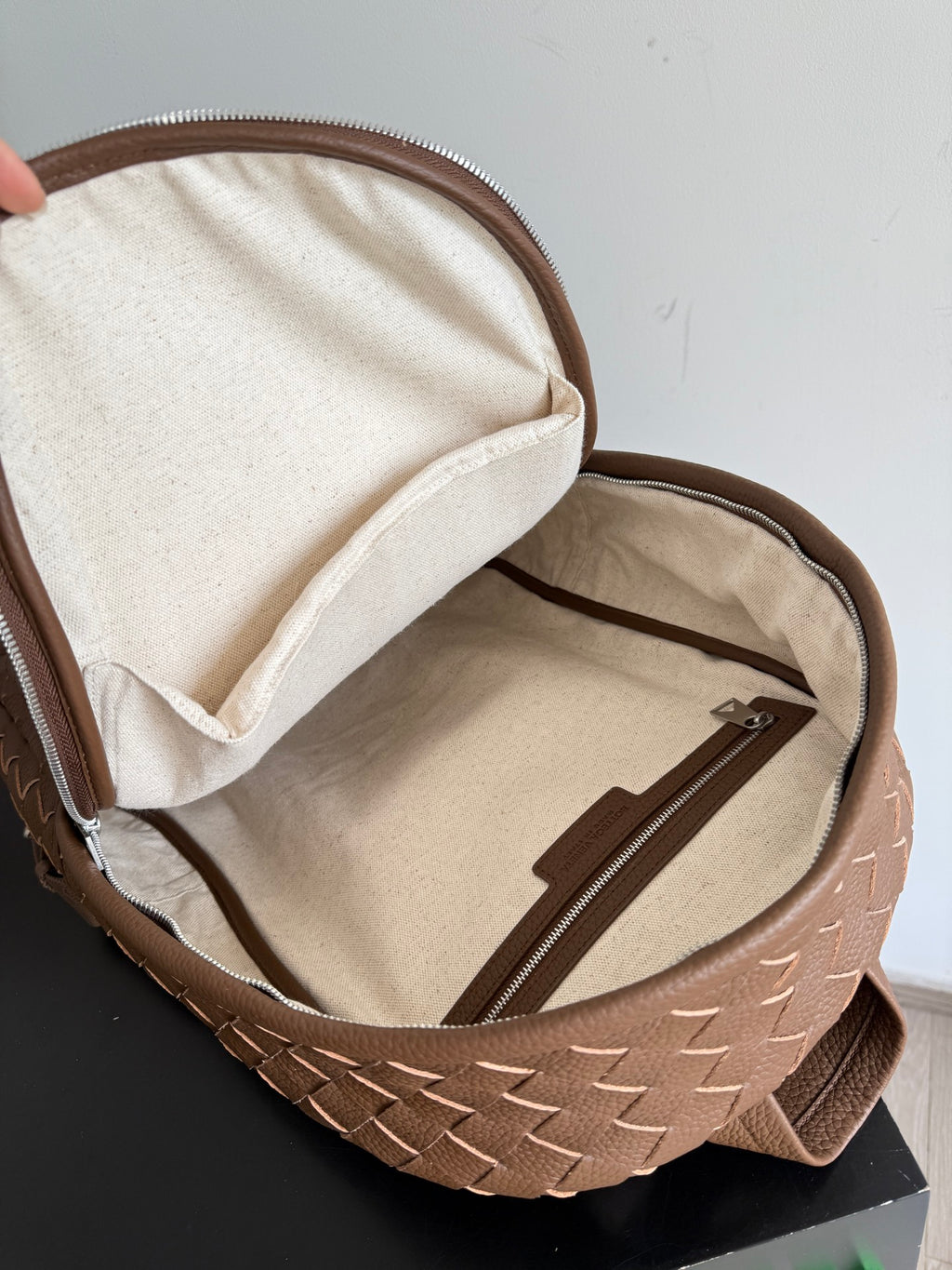 Bottega Veneta 833158 Brown Designer Handbag - detail image 9