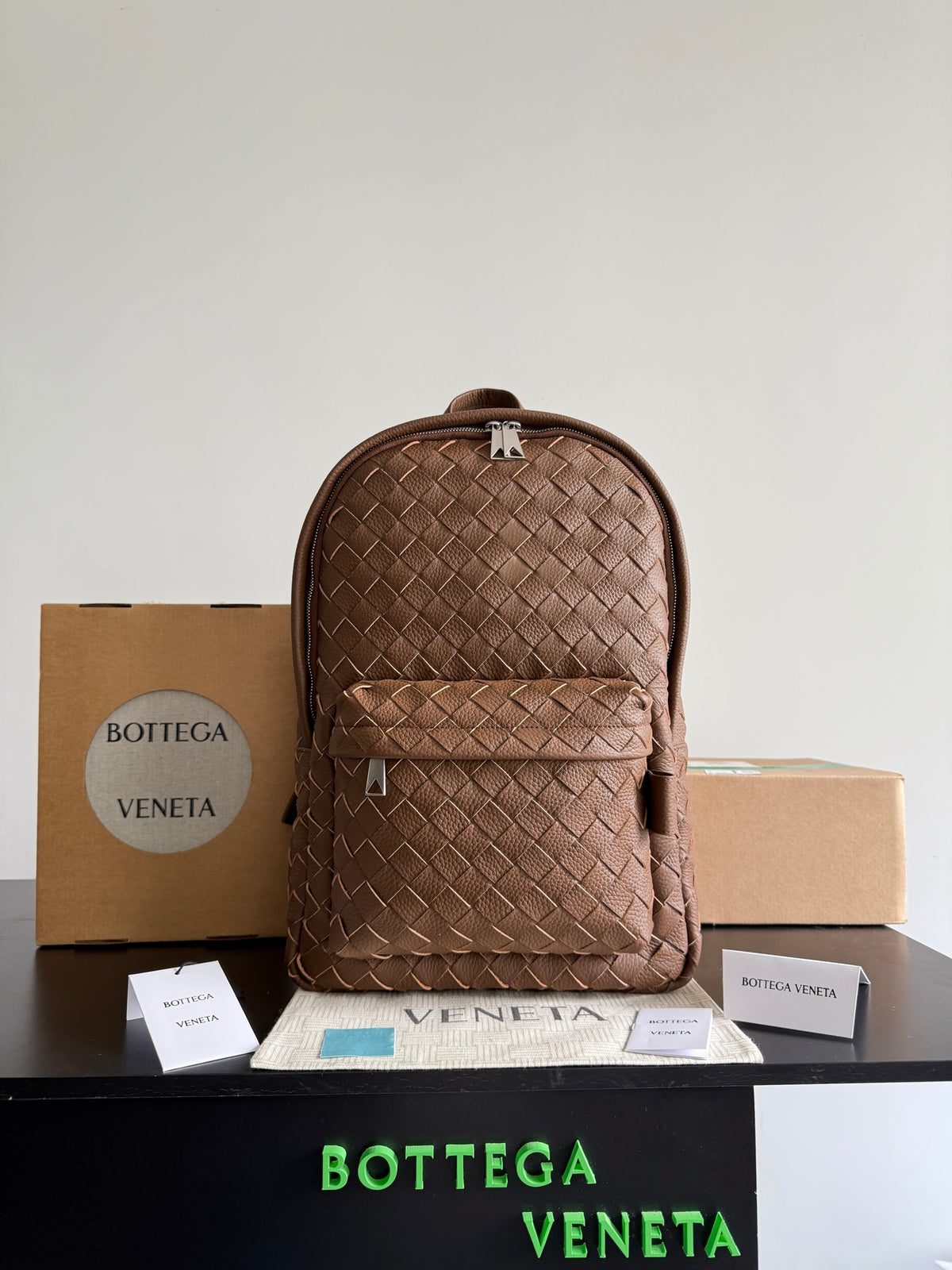 Bottega Veneta Brown Designer Handbag Edition 17