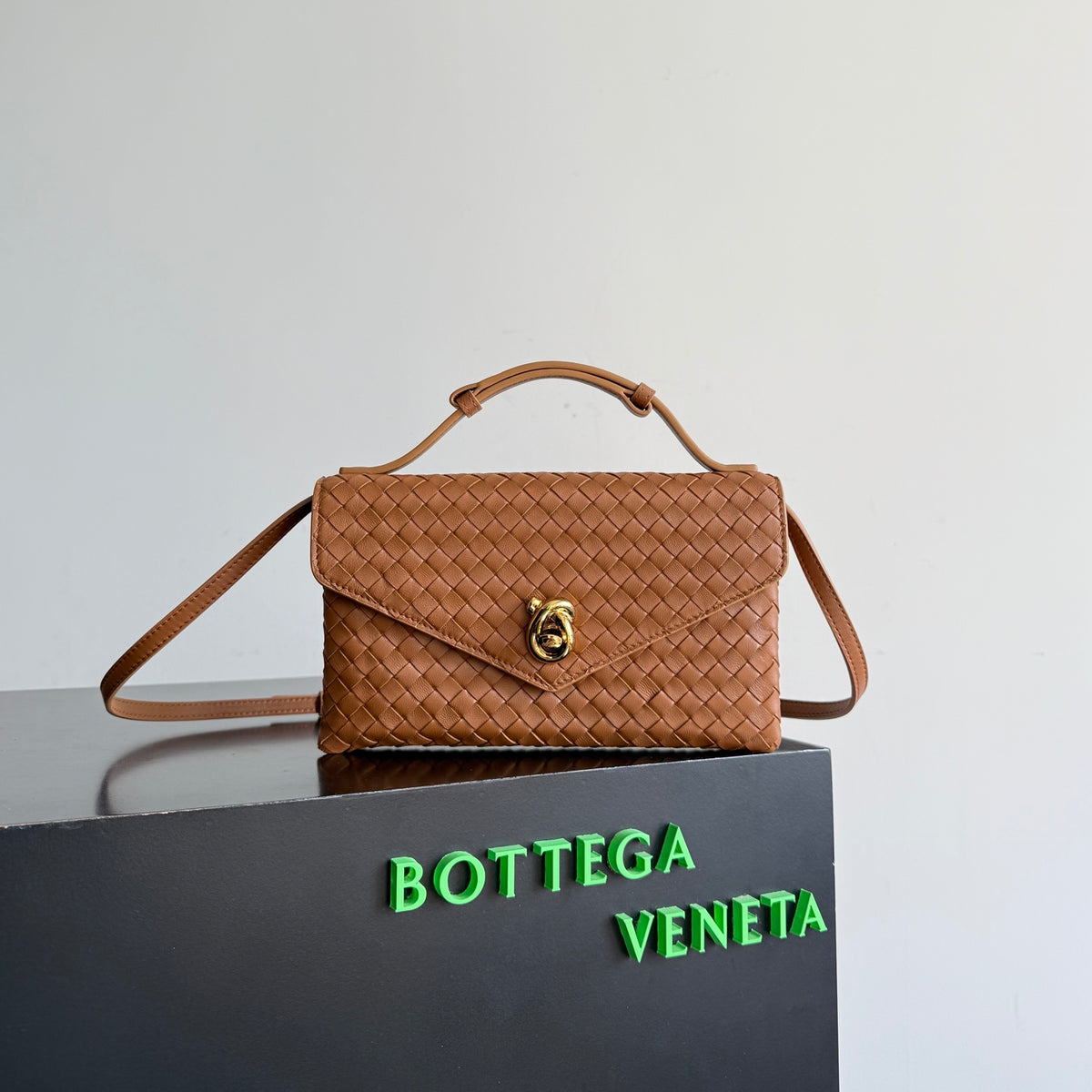 Bottega Veneta 817191 Brown Tote Bag