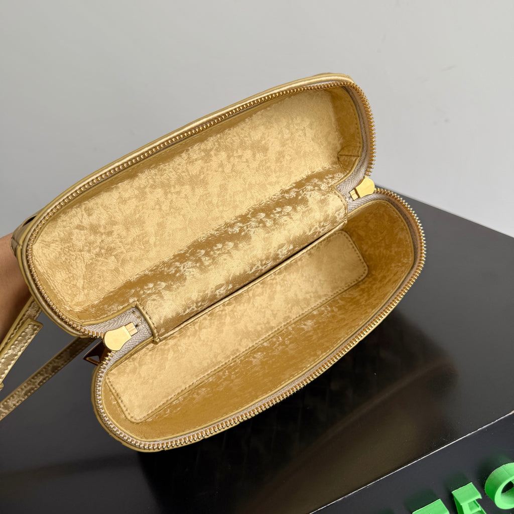 Bottega Veneta 789109 Gold & Rose Gold Designer Handbag - detail image 9