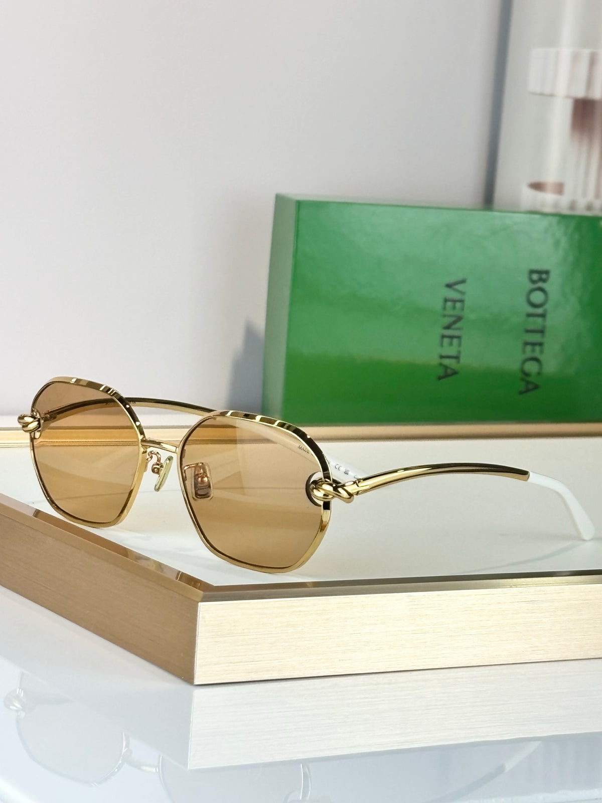 Bottega Veneta BV40073U Green Designer Sunglasses 59-18-142 mm - detail image 4