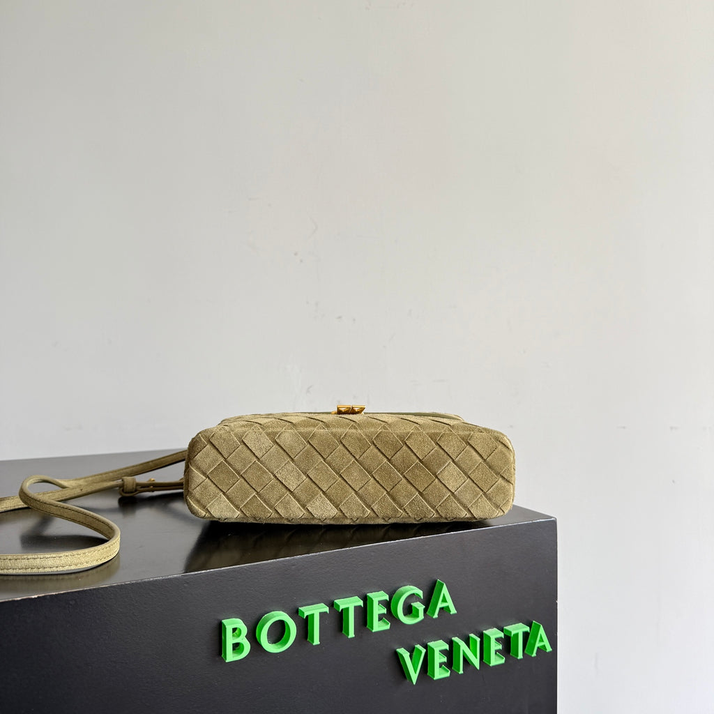Bottega Veneta 789109 Olive Green Designer Handbag - detail image 3