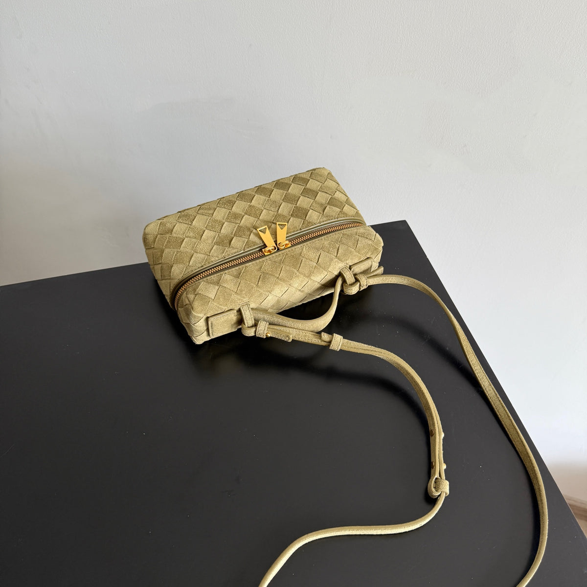 Bottega Veneta 789109 Olive Green Designer Handbag - detail image 7