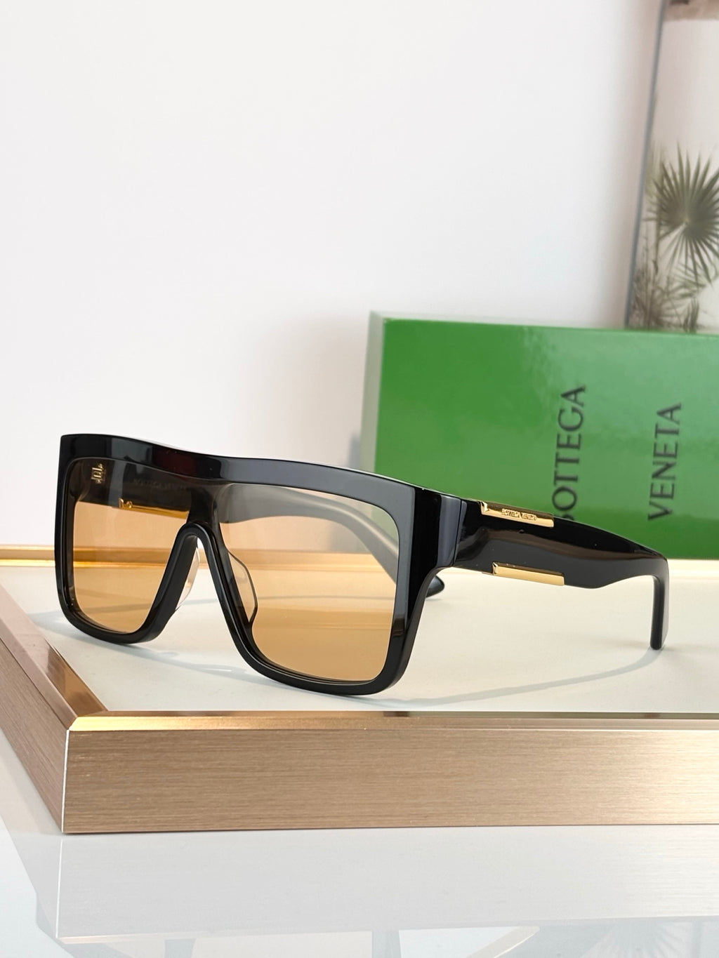 Bottega Veneta BV1451S Brown & Green Designer Sunglasses - detail image 3