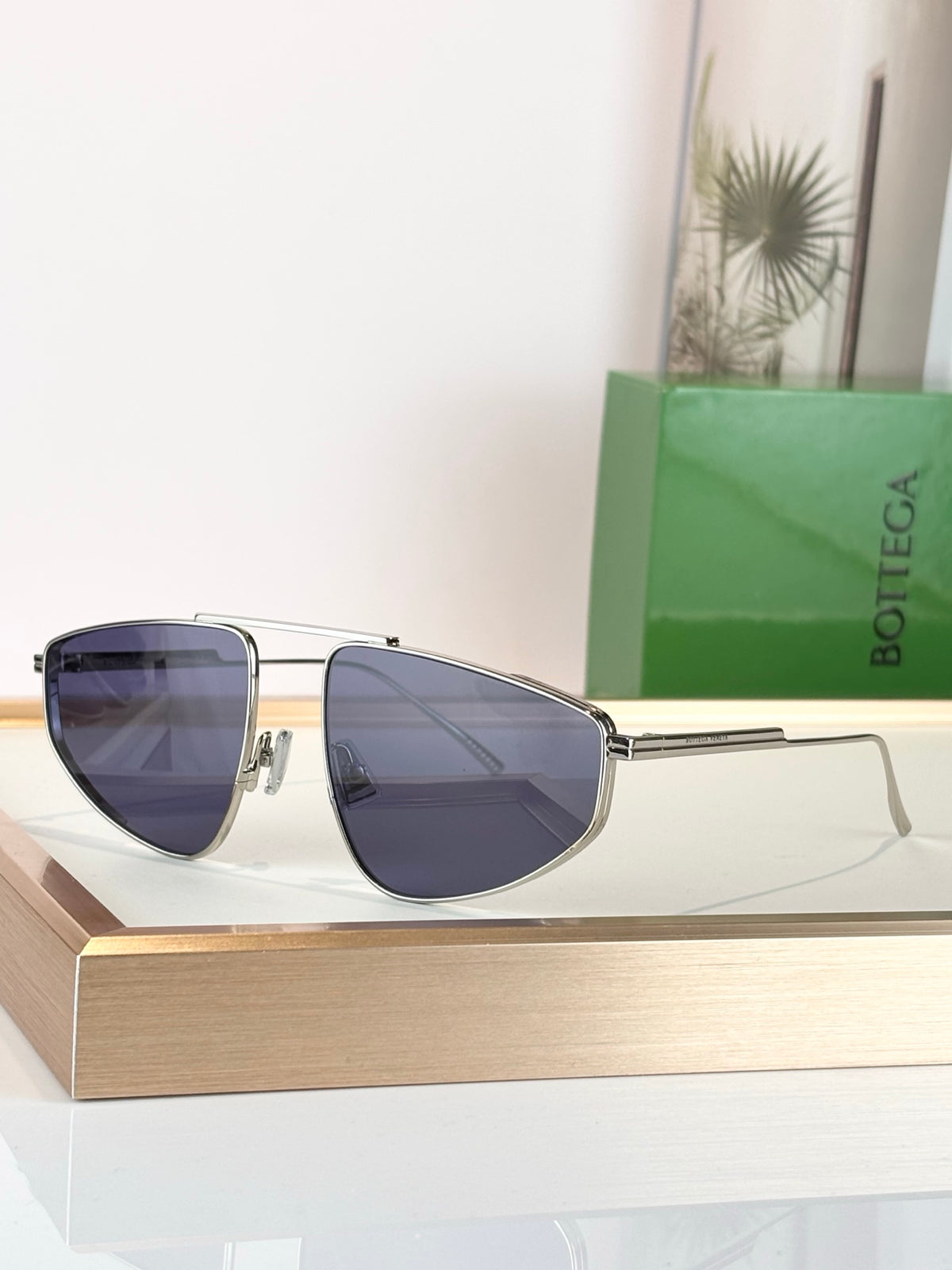Bottega Veneta BV1466S Green Designer Sunglasses 59-19-140 mm - detail image 3