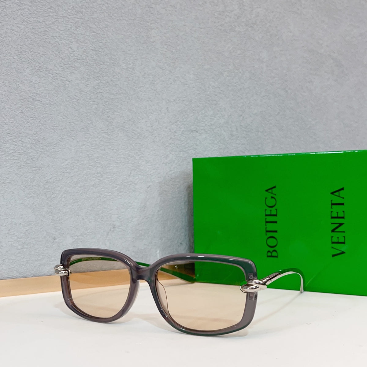 Bottega Veneta BV1440S Green Designer Sunglasses 55-17-145 mm - detail image 5