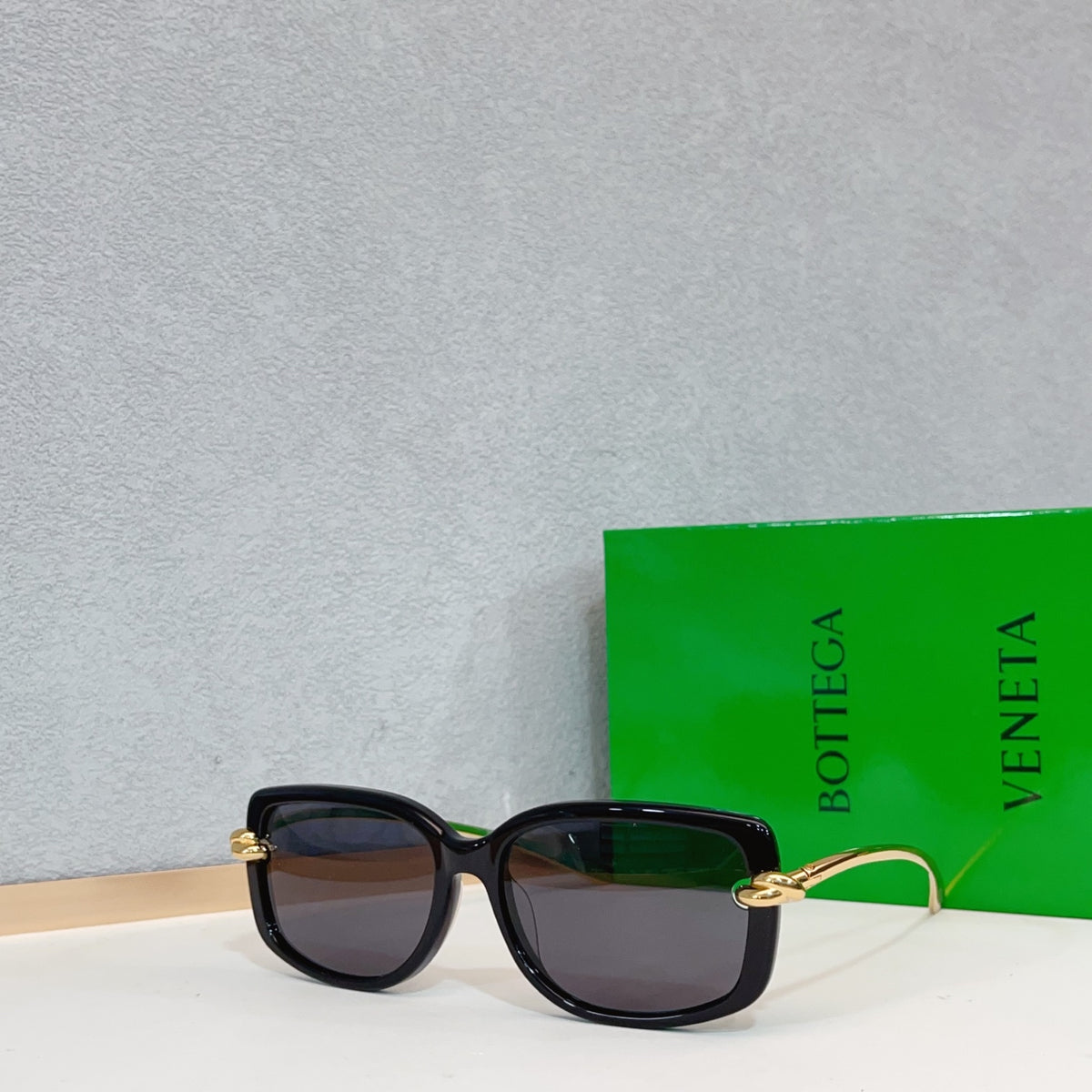 Bottega Veneta BV1440S Green Designer Sunglasses 55-17-145 mm - detail image 2