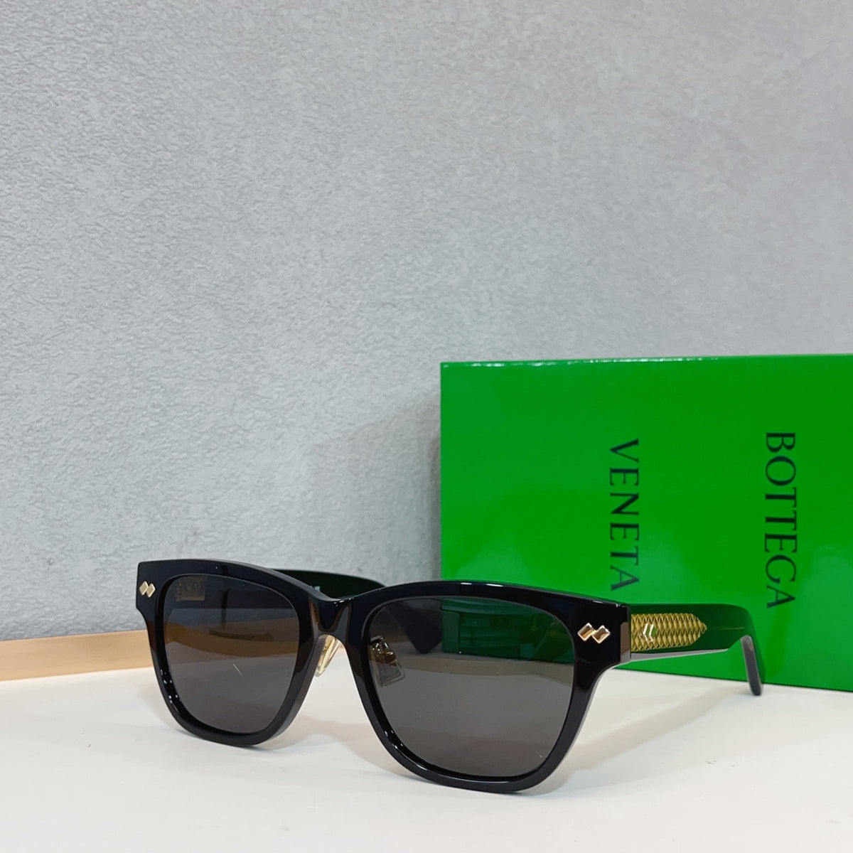 Bottega Veneta BV1402SK Green Designer Sunglasses 55-19-145 mm - detail image 5