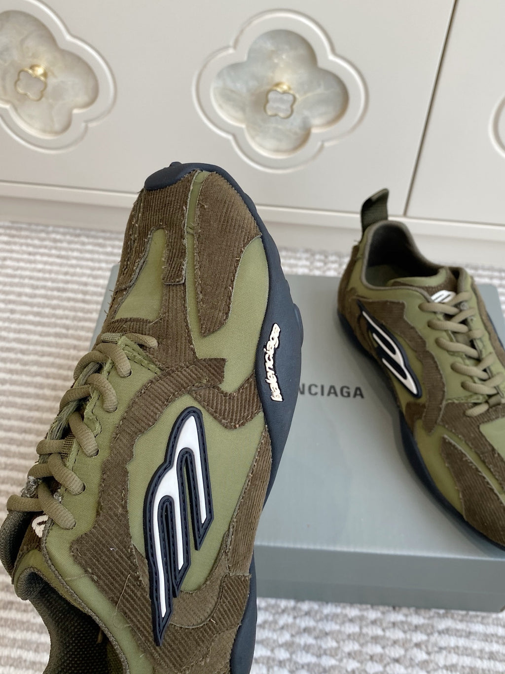 Balenciaga Black & Olive Green Designer Shoes EU 35-39 - detail image 5
