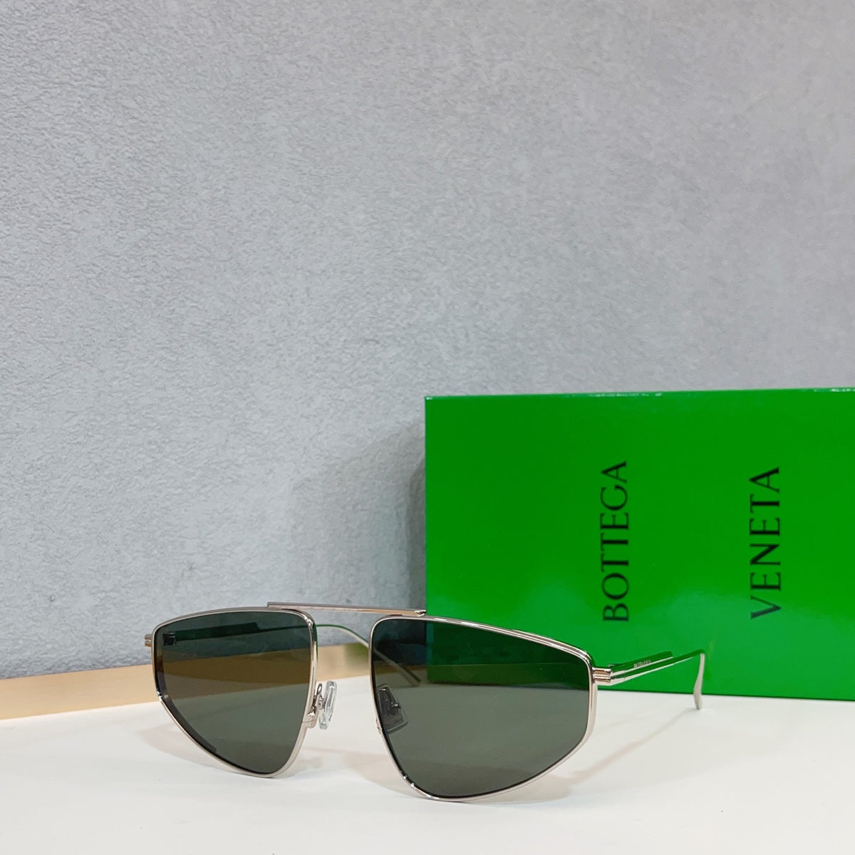 Bottega Veneta BV1466S Green Designer Sunglasses 59-18-140 mm Edition 2 - detail image 4
