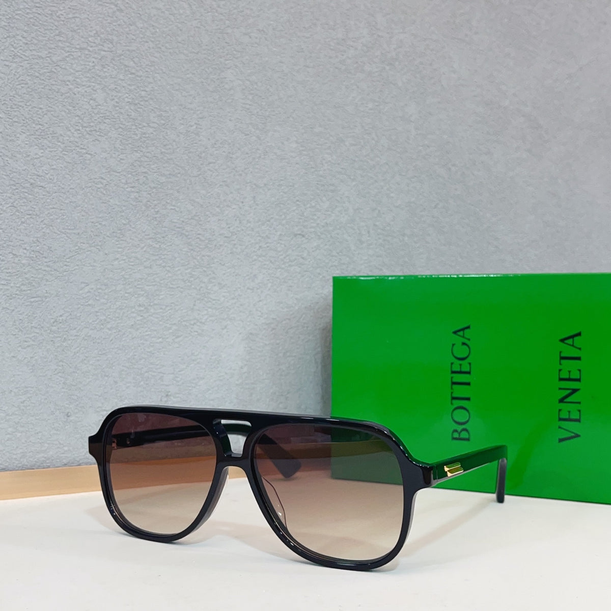 Bottega Veneta BV1417O Green Designer Sunglasses 56-13-145 mm Edition 3 - detail image 4