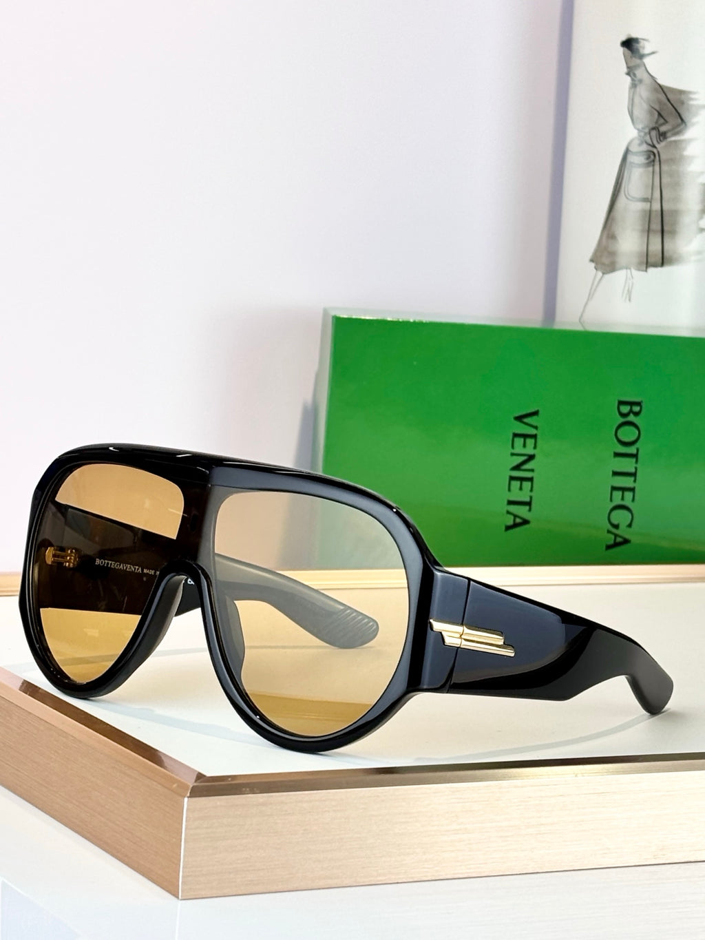 Bottega Veneta BV1345 Green Designer Sunglasses - detail image 4