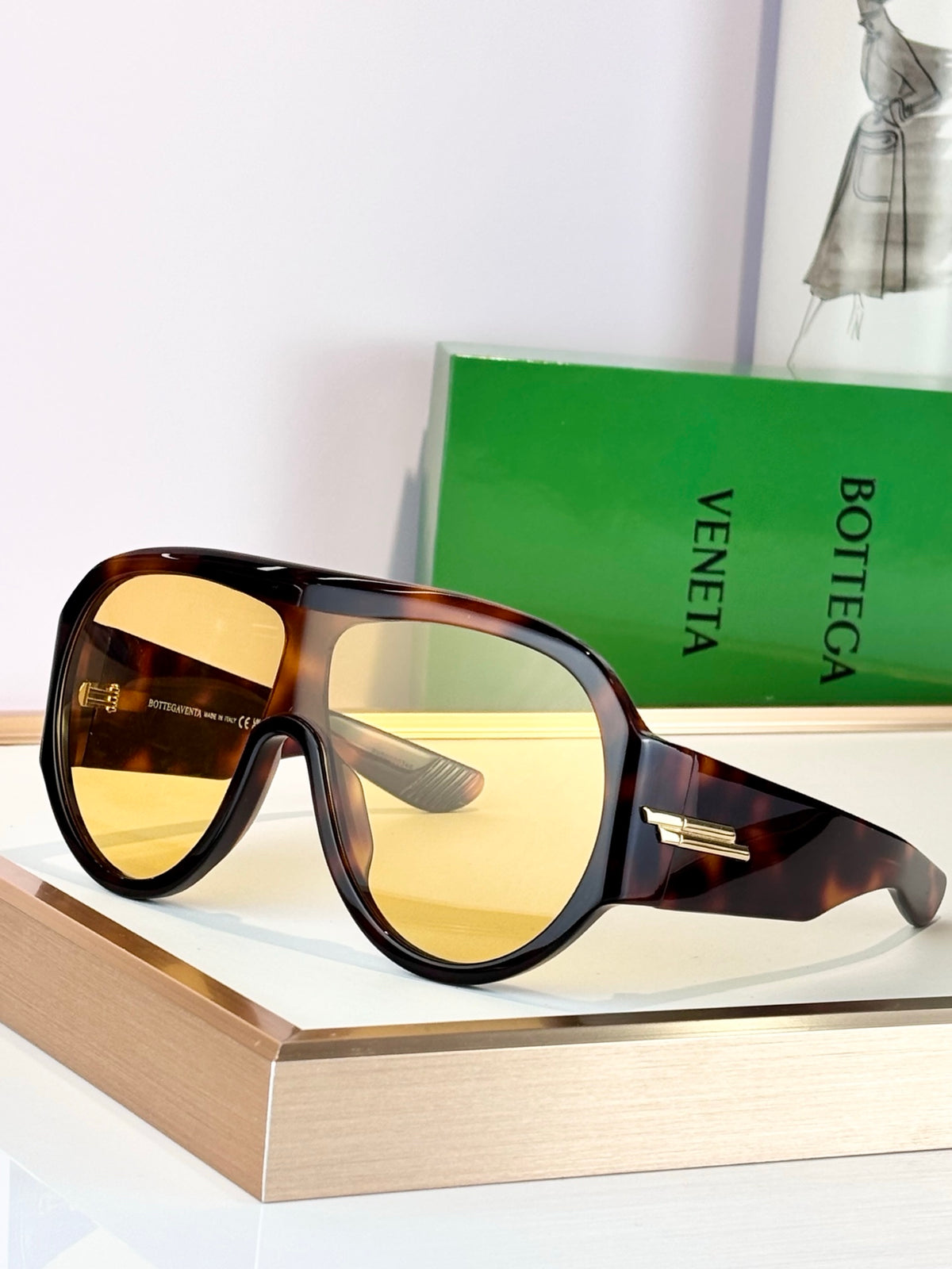 Bottega Veneta BV1345 Green Designer Sunglasses - detail image 5