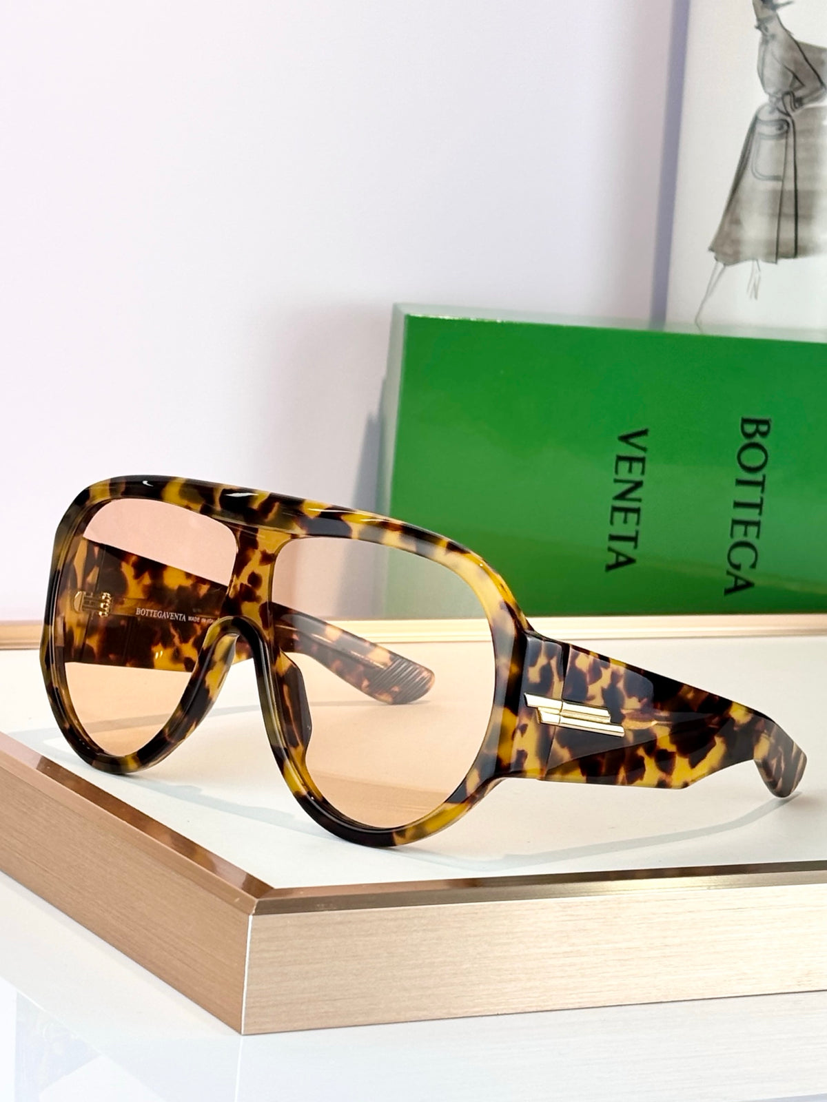 Bottega Veneta BV1345 Green Designer Sunglasses - detail image 6