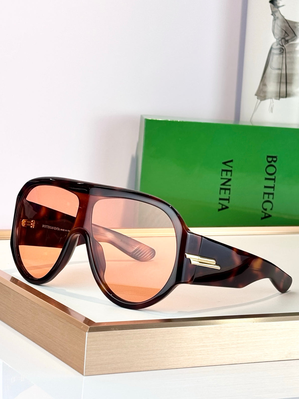 Bottega Veneta BV1345 Green Designer Sunglasses - detail image 3