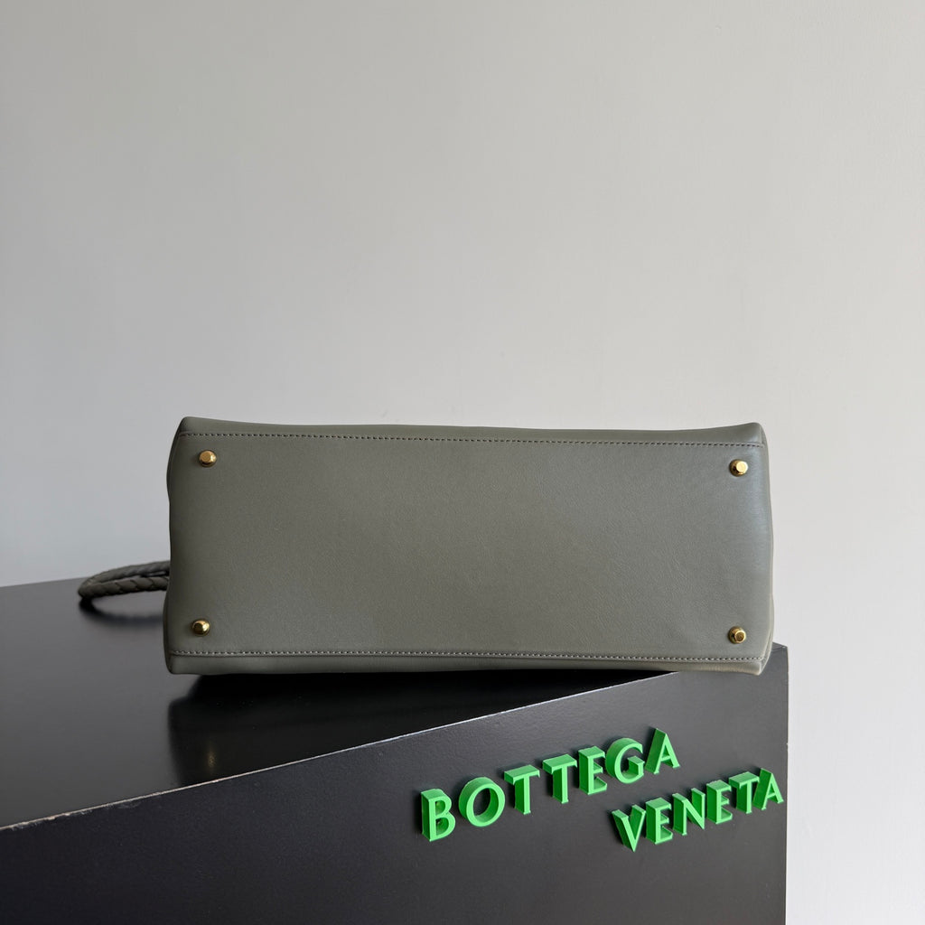 Bottega Veneta 817231 Black Designer Handbag - detail image 4