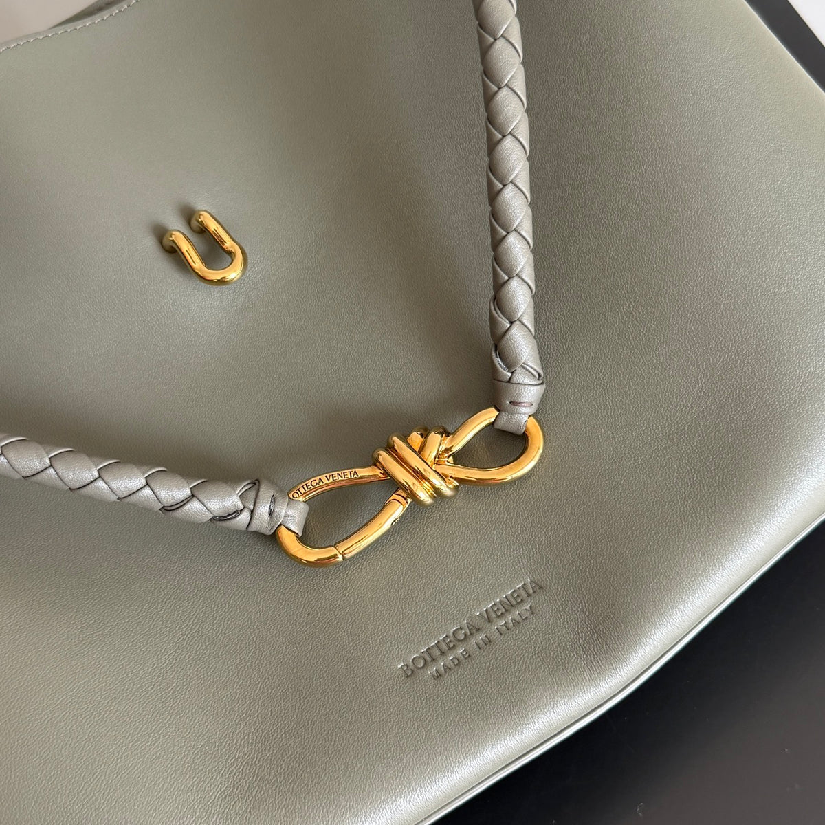 Bottega Veneta Black Designer Handbag Edition 157 - detail image 5