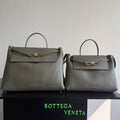Bottega Veneta Black Designer Handbag Edition 158