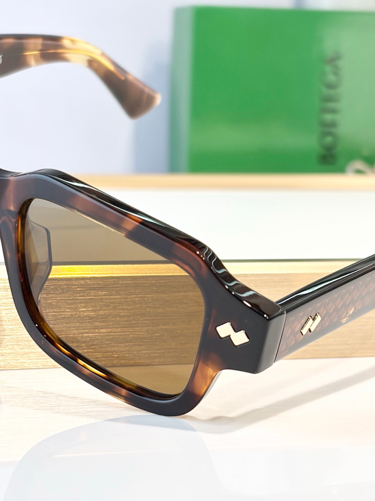 Bottega Veneta BV1442S Gold & Green Designer Sunglasses 51-20-148 mm - detail image 6