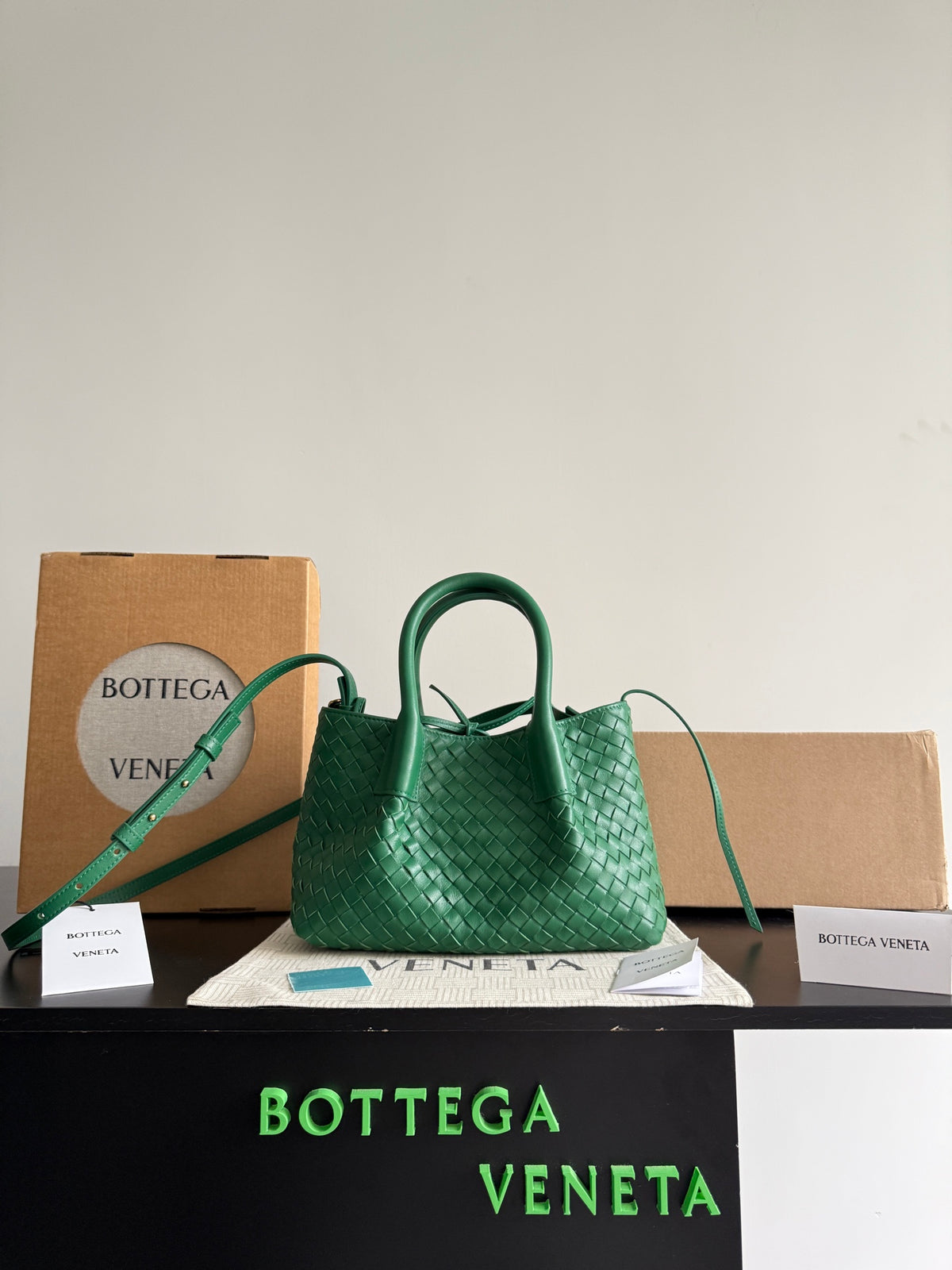 Bottega Veneta Black Designer Handbag Edition 144