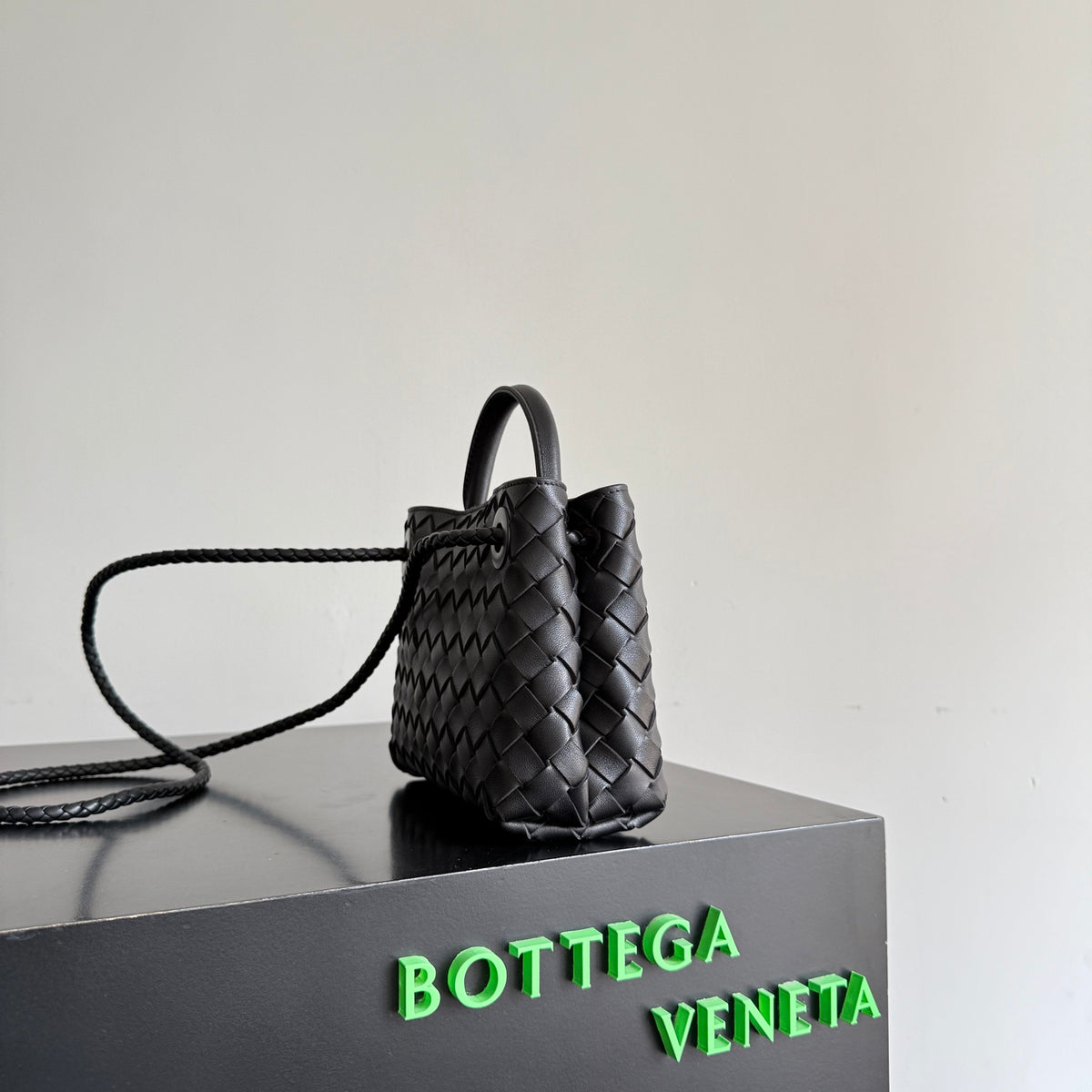 Bottega Veneta 874957 Black Mini Bag Edition 2 - detail image 3