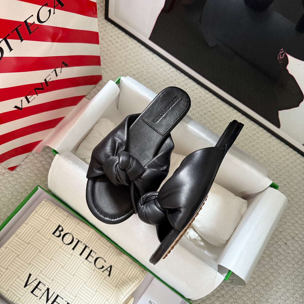 Bottega Veneta Black Slides EU 35-42 Edition 4 - detail image 2