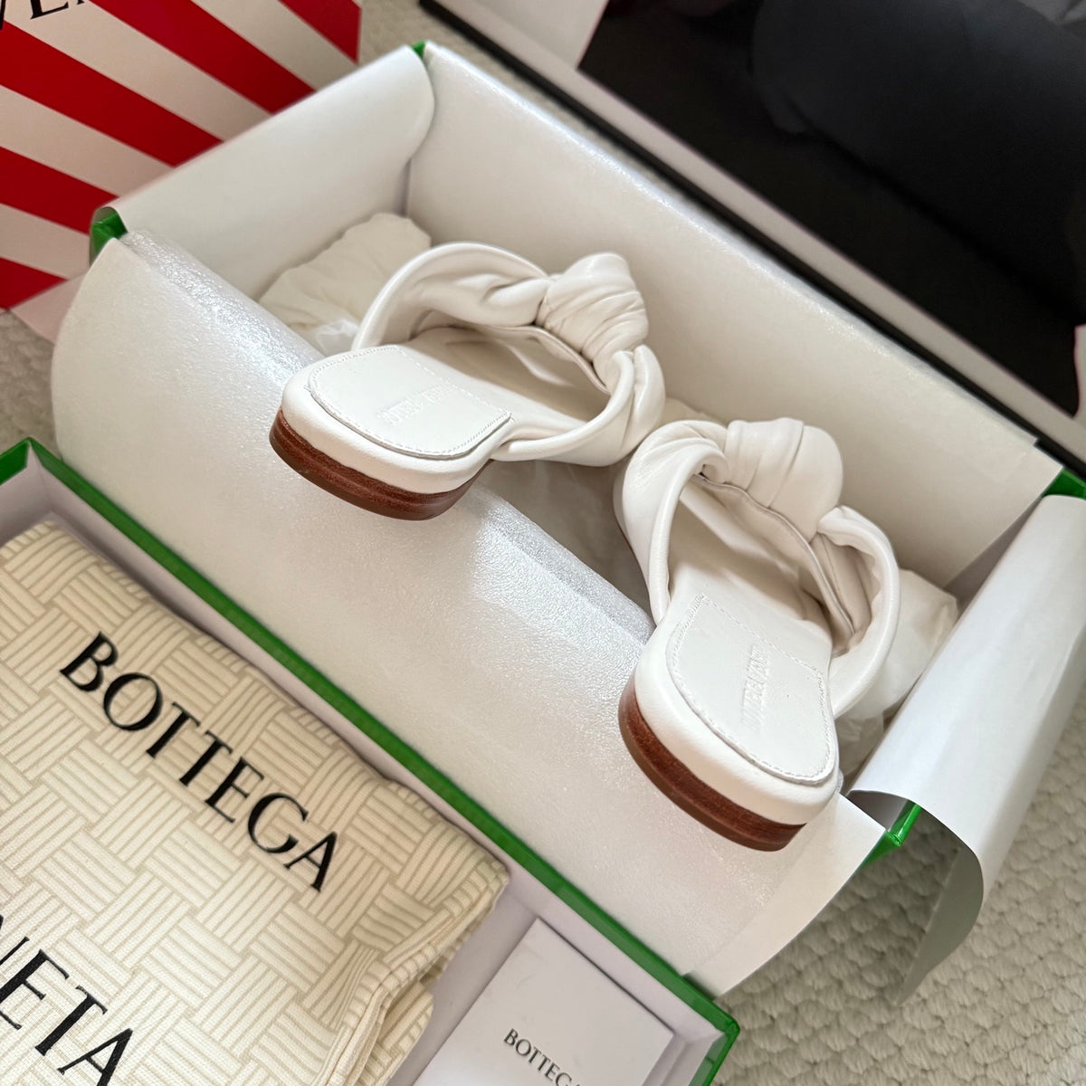 Bottega Veneta Black Slides EU 35-42 Edition 3 - detail image 7