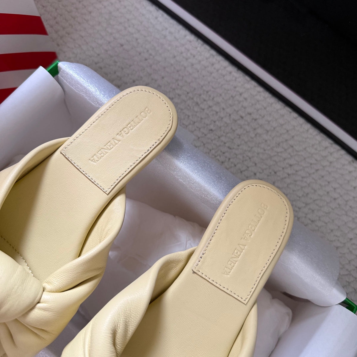 Bottega Veneta Black & Gold Slides EU 35-42 - detail image 4