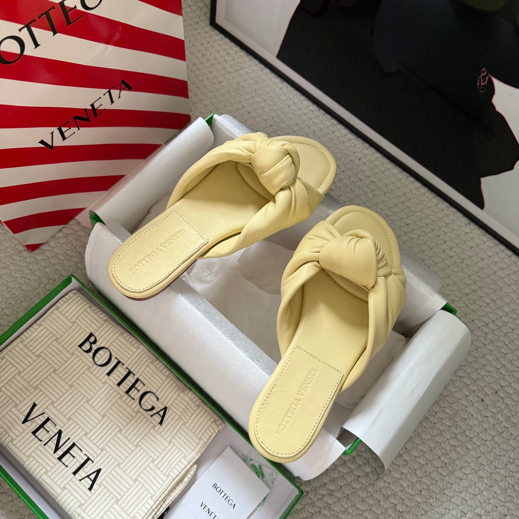 Bottega Veneta Black & Gold Slides EU 35-42 - detail image 6