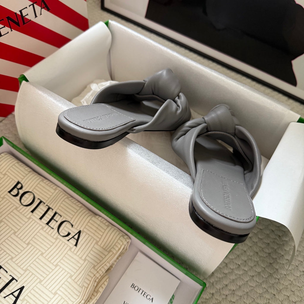 Bottega Veneta Black Slides EU 35-42 Edition 2 - detail image 6