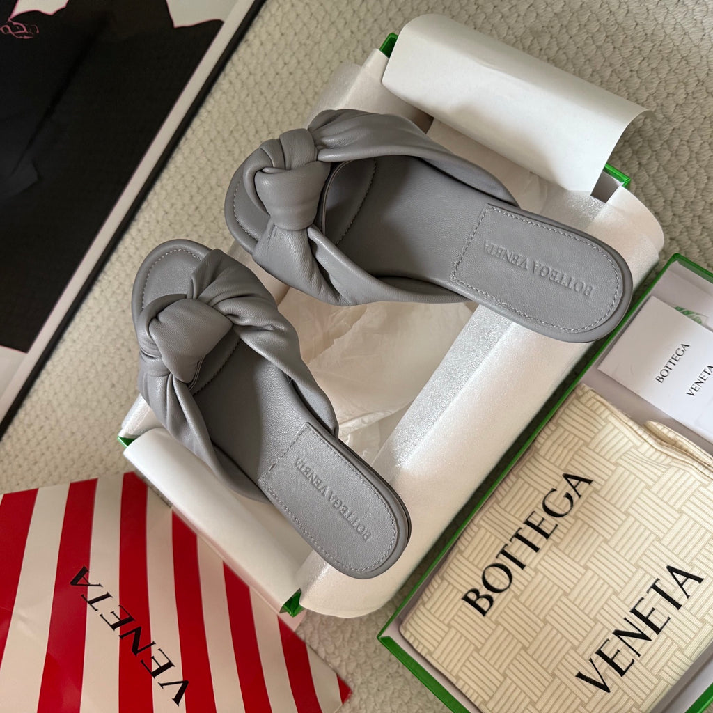 Bottega Veneta Black Slides EU 35-42 Edition 2 - detail image 5