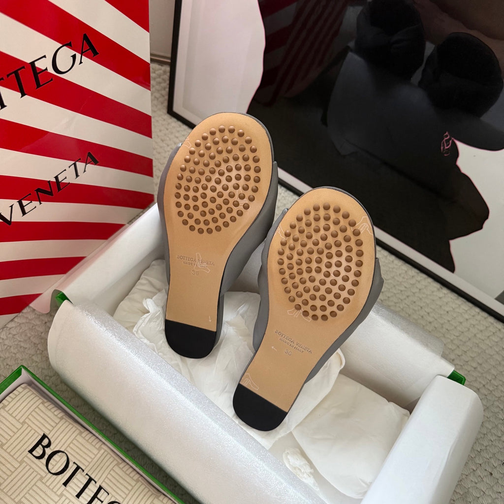 Bottega Veneta Black Slides EU 35-42 Edition 2 - detail image 9