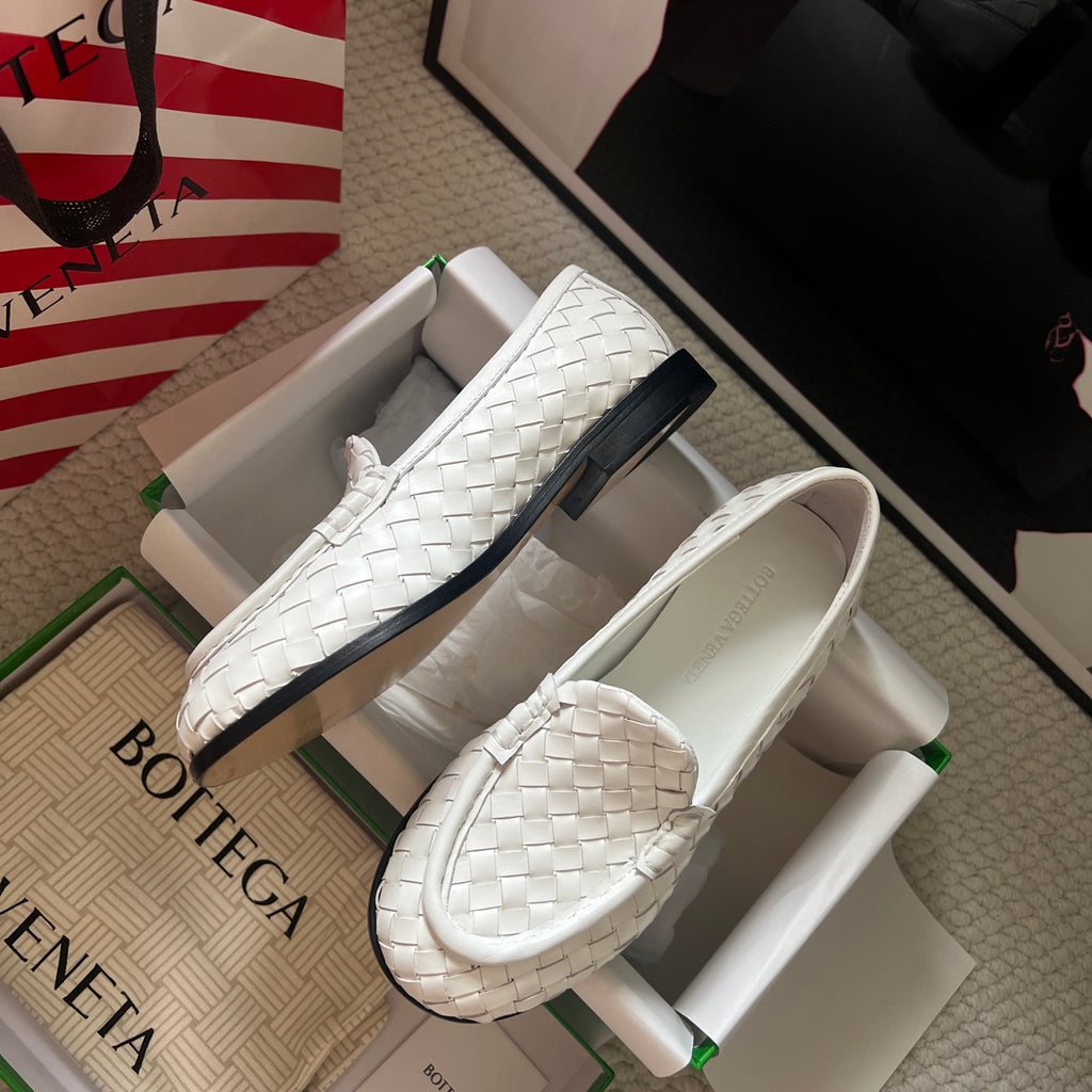 Bottega Veneta Black Loafers EU 35-45 - detail image 3