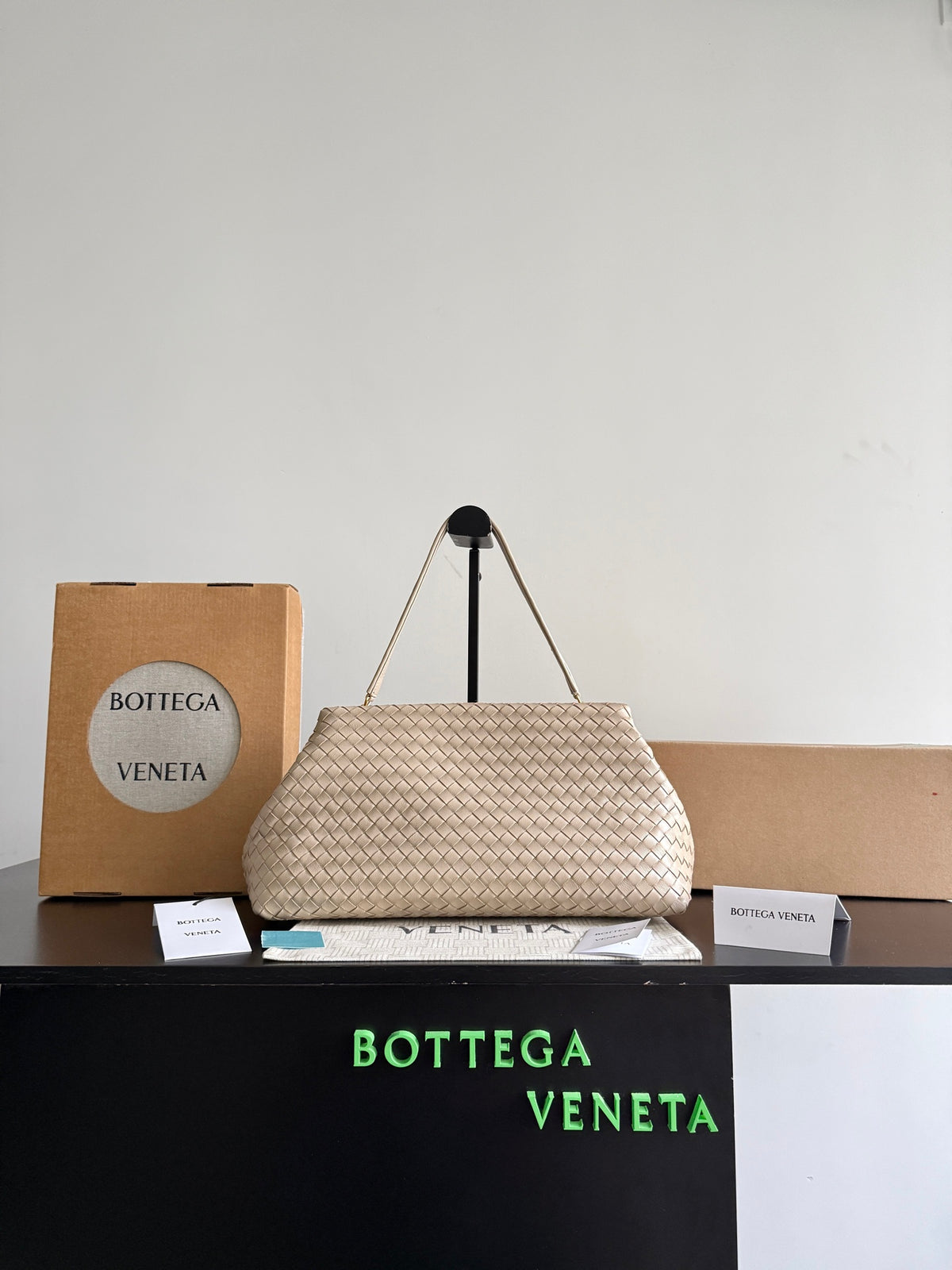 Bottega Veneta Black Designer Handbag Edition 60