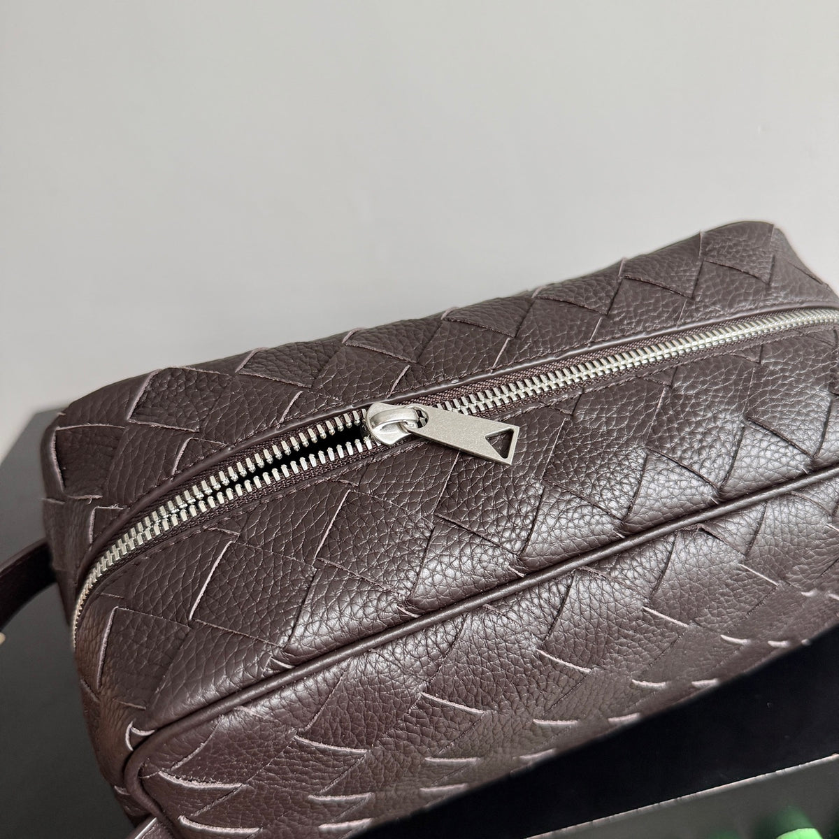 Bottega Veneta 729295 Black Designer Handbag - detail image 6