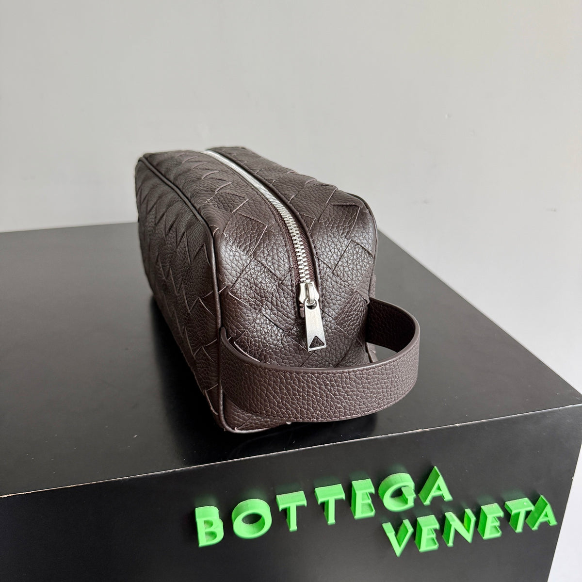 Bottega Veneta 729295 Black Designer Handbag - detail image 2