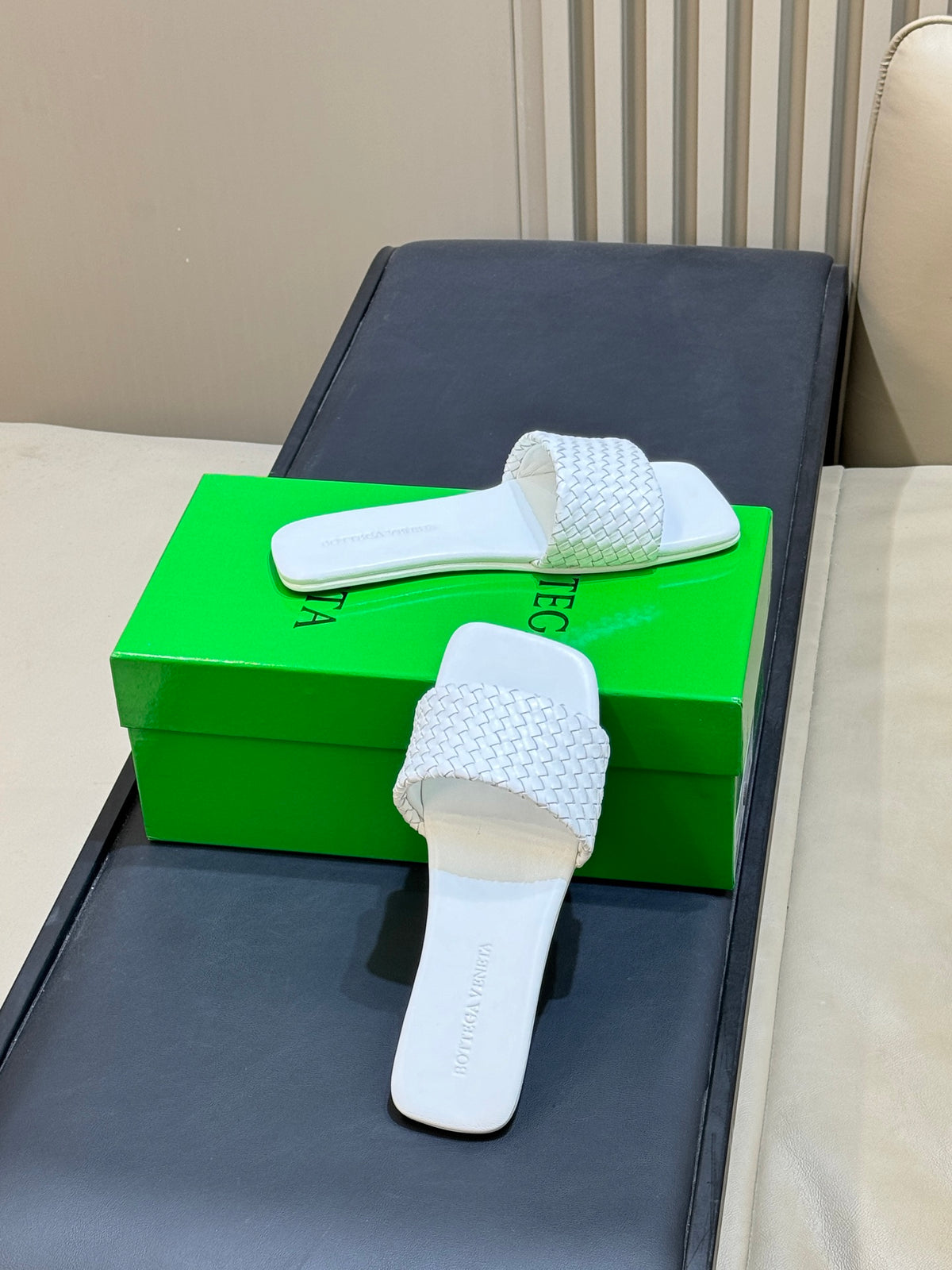Bottega Veneta Green Slides EU 35-41 - detail image 4