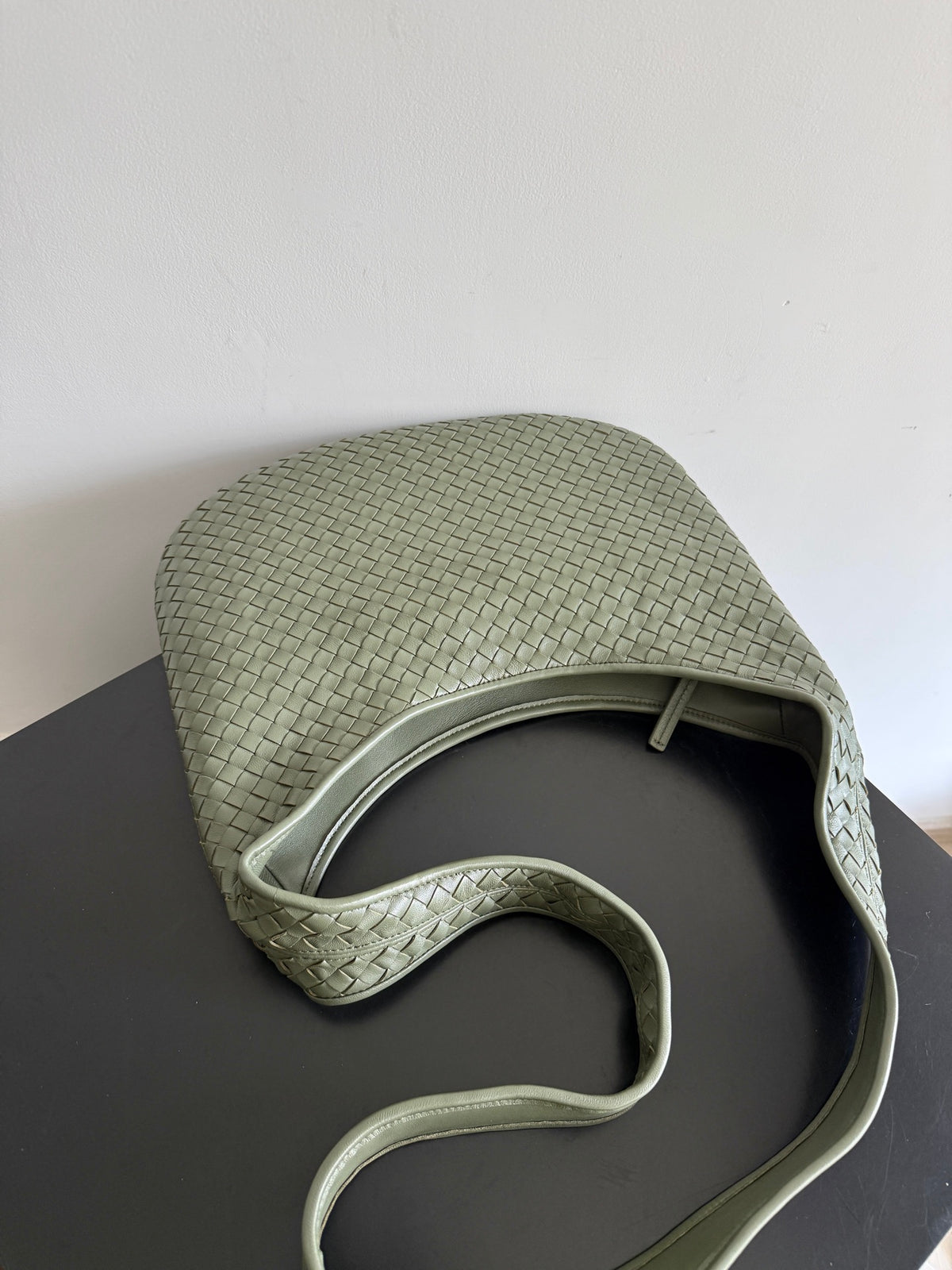 Bottega Veneta 826877 Black Designer Handbag - detail image 3