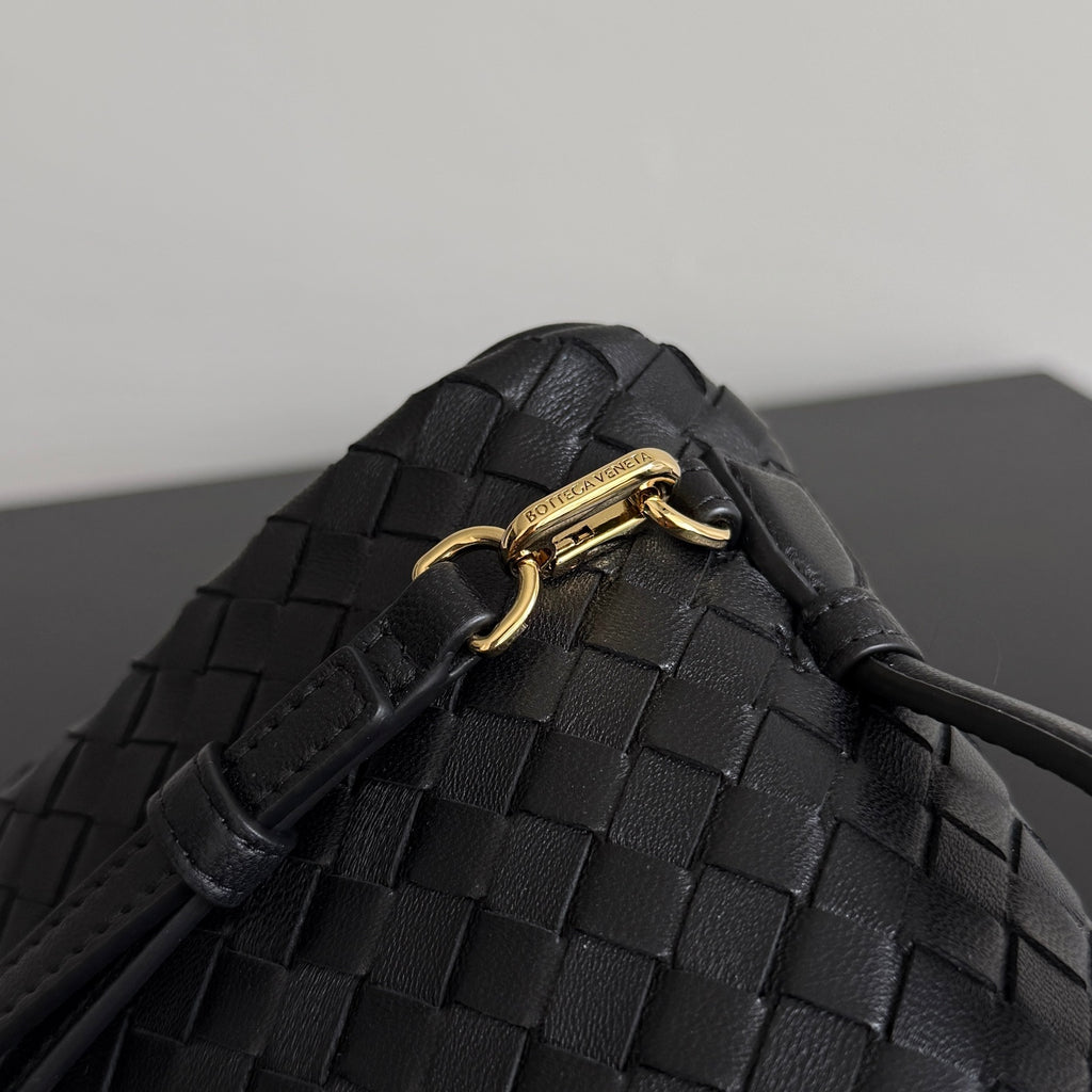 Bottega Veneta 843819 Black Designer Handbag Edition 2 - detail image 6