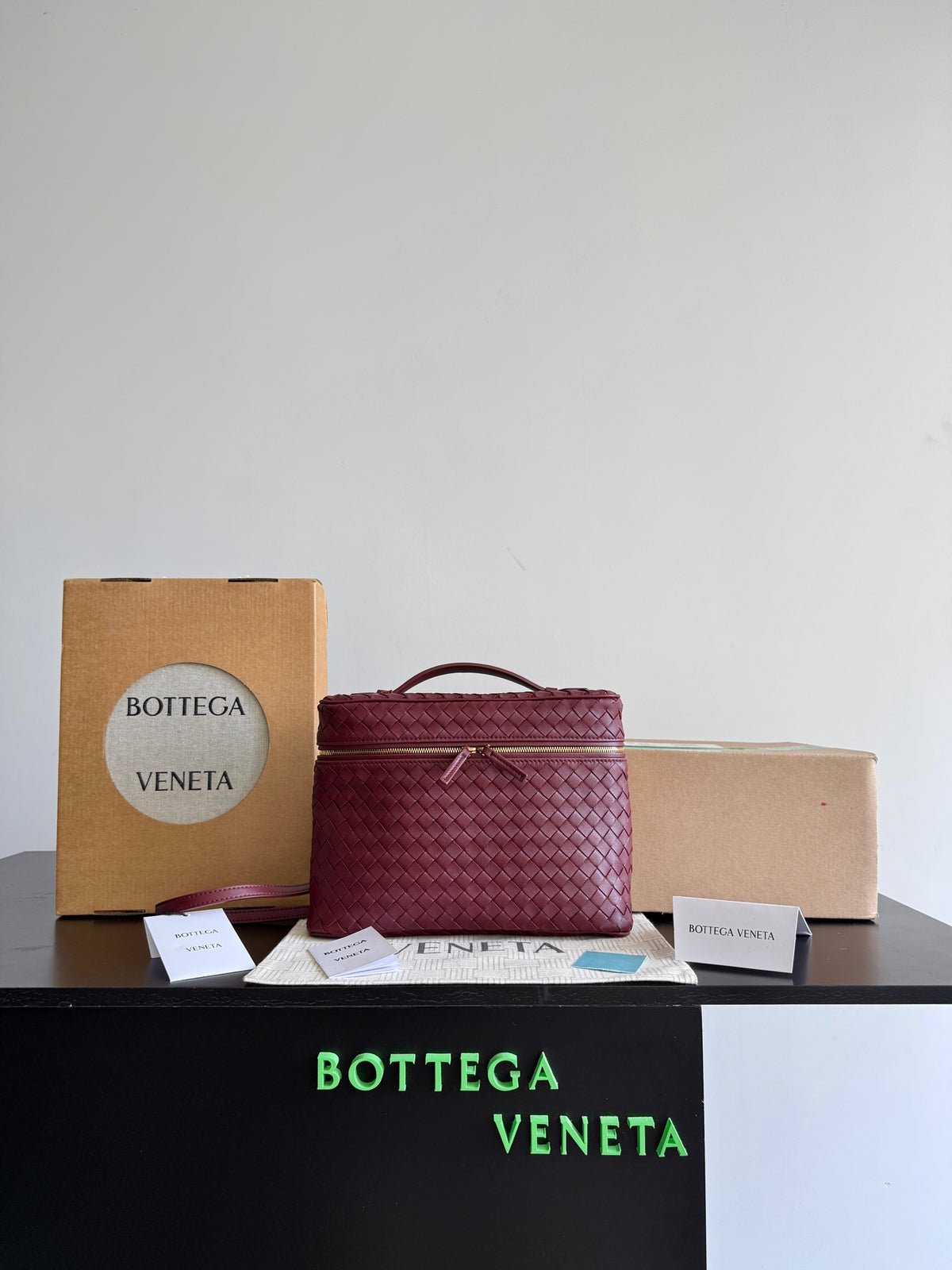 Bottega Veneta Black Designer Handbag Edition 6