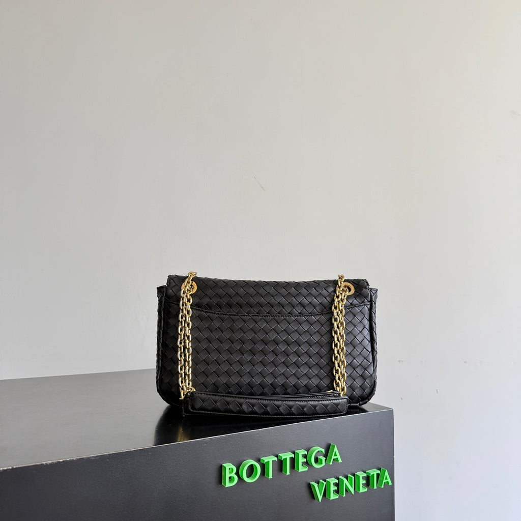 Bottega Veneta 876648 Black Chain Bag Edition 2 - detail image 3