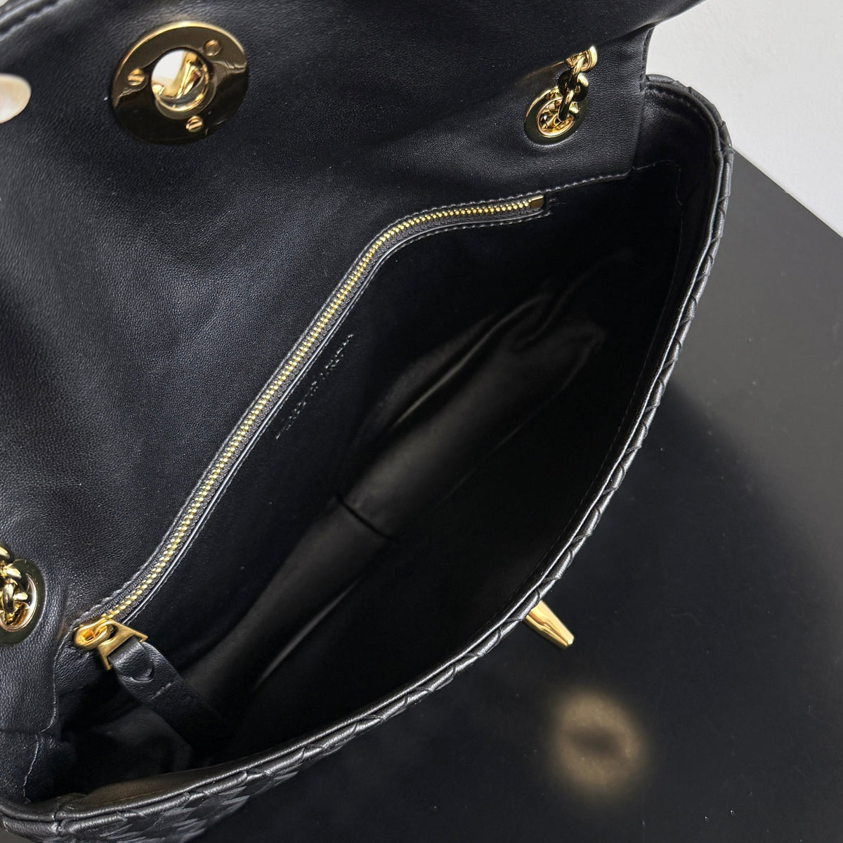Bottega Veneta 876648 Black Chain Bag Edition 2 - detail image 9