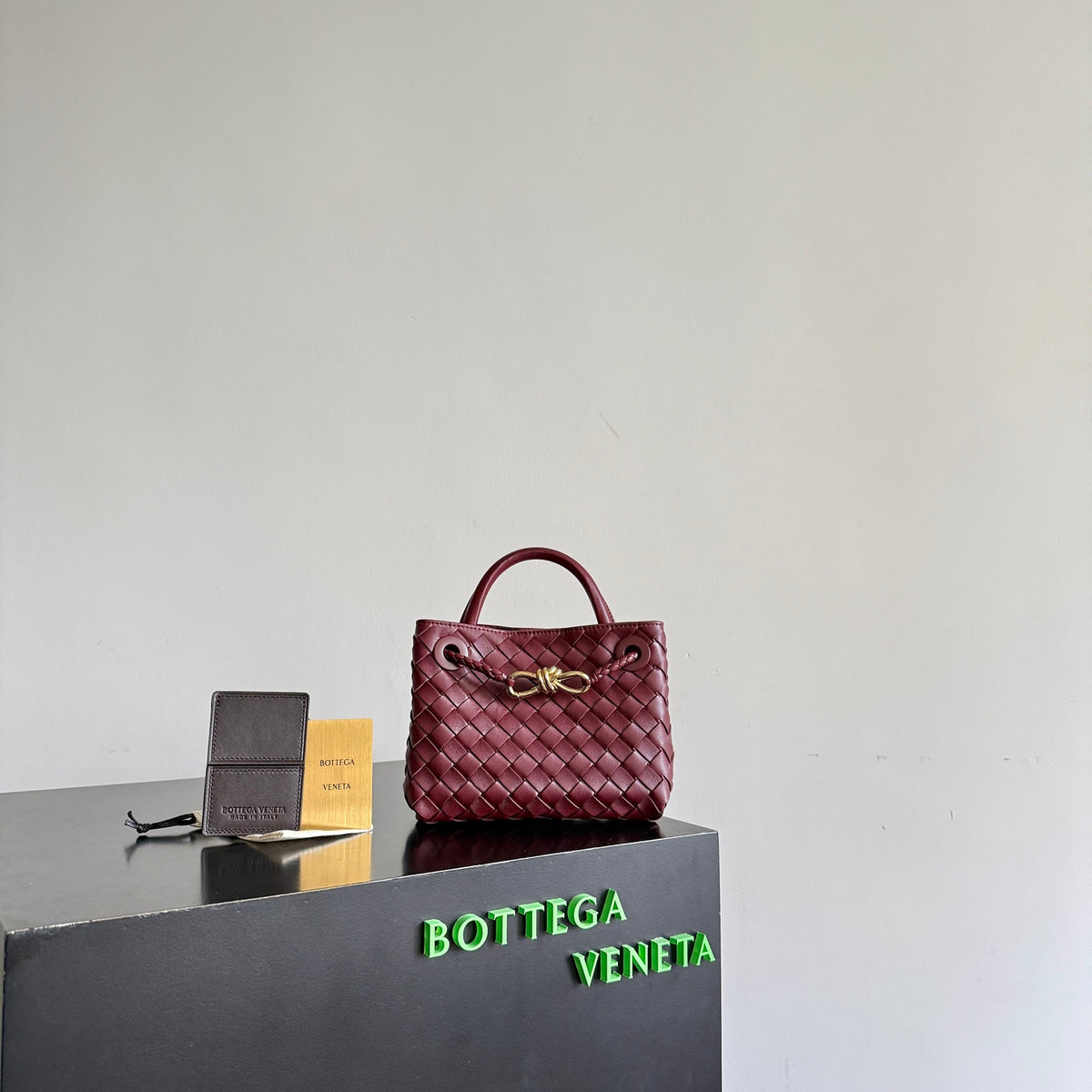 Bottega Veneta 874957 Black Card Holder