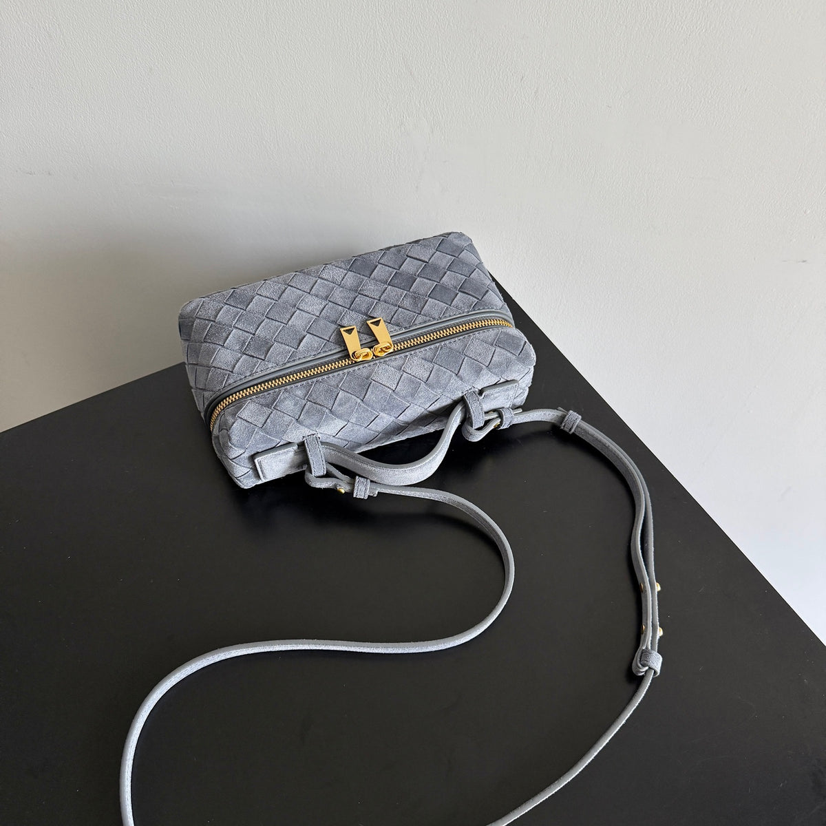 Bottega Veneta 789109 Black Designer Handbag - detail image 6