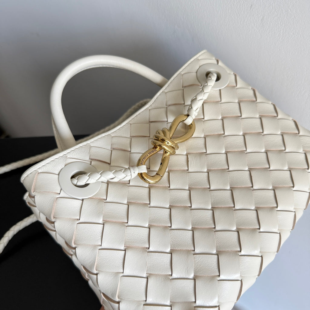 Bottega Veneta 874957 Silver Card Holder Edition 2 - detail image 5