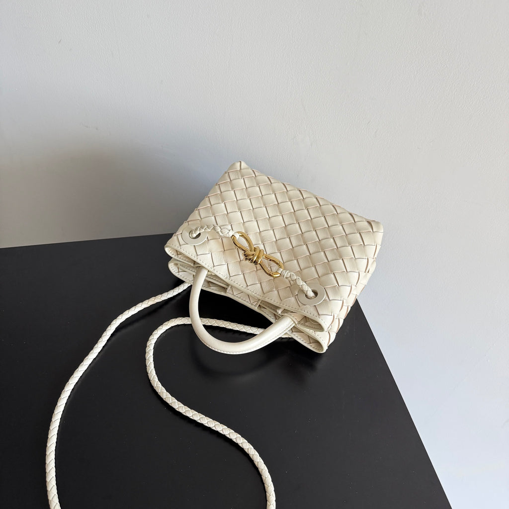 Bottega Veneta 874957 Silver Card Holder Edition 2 - detail image 6