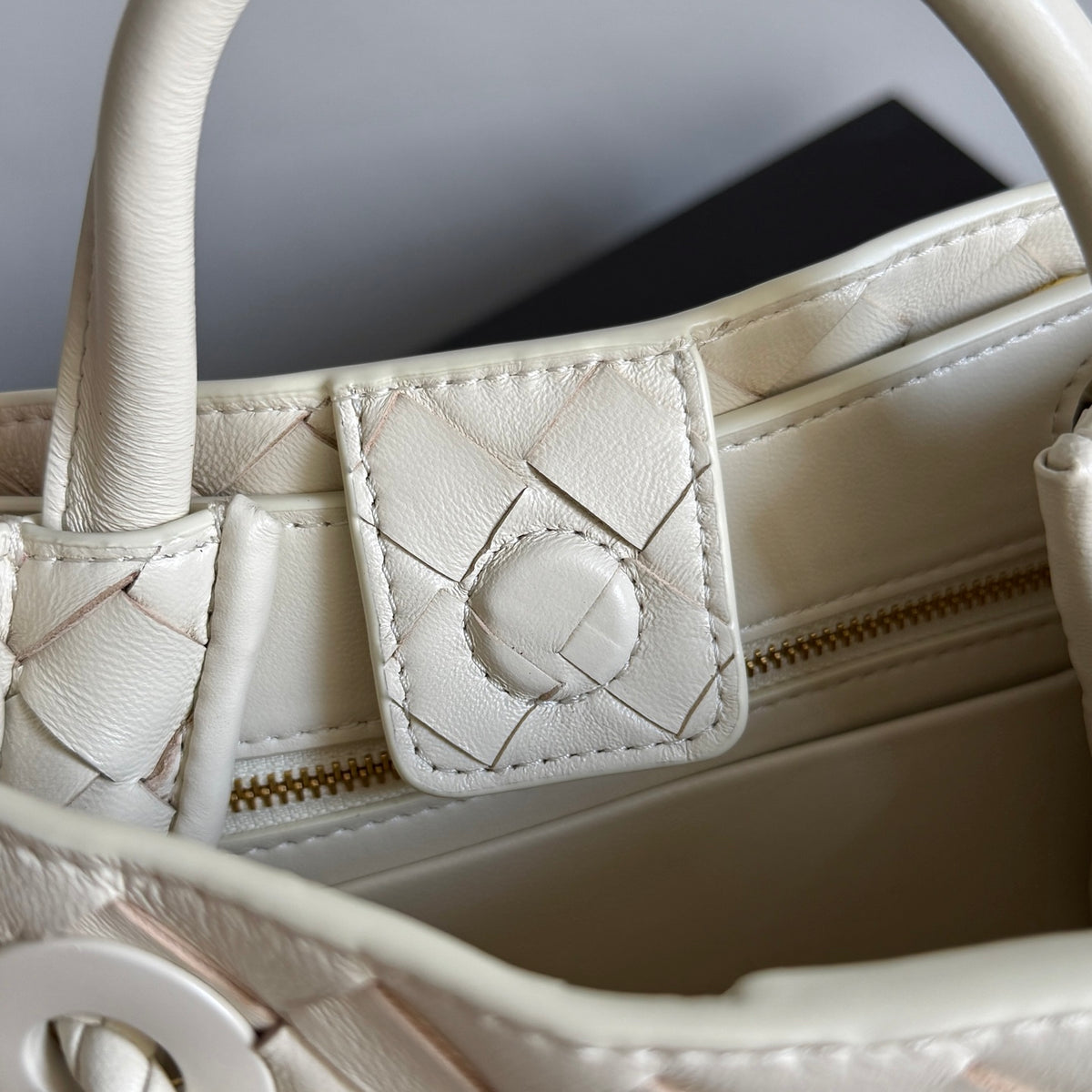 Bottega Veneta 874957 Silver Card Holder Edition 2 - detail image 8