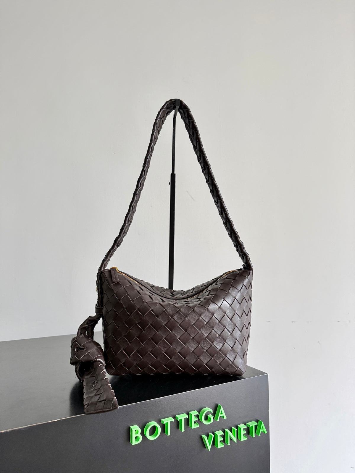 Bottega Veneta 856617 Black Hobo Bag Edition 2