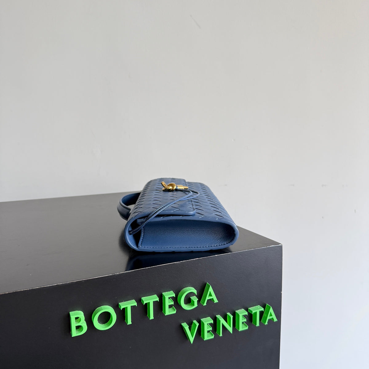 Bottega Veneta 741511 Silver Designer Wallet - detail image 3